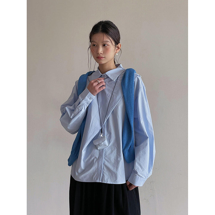 Dame oversized skjorte med moderne ærmer og elegant krave Stilla