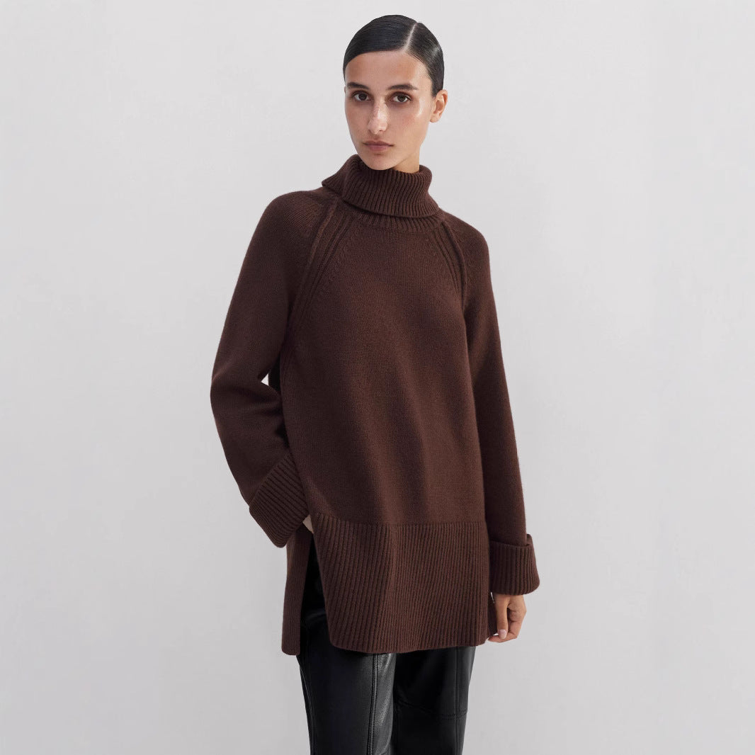 Dame grovstrik pullover med høj krave og sideslidser Stilla
