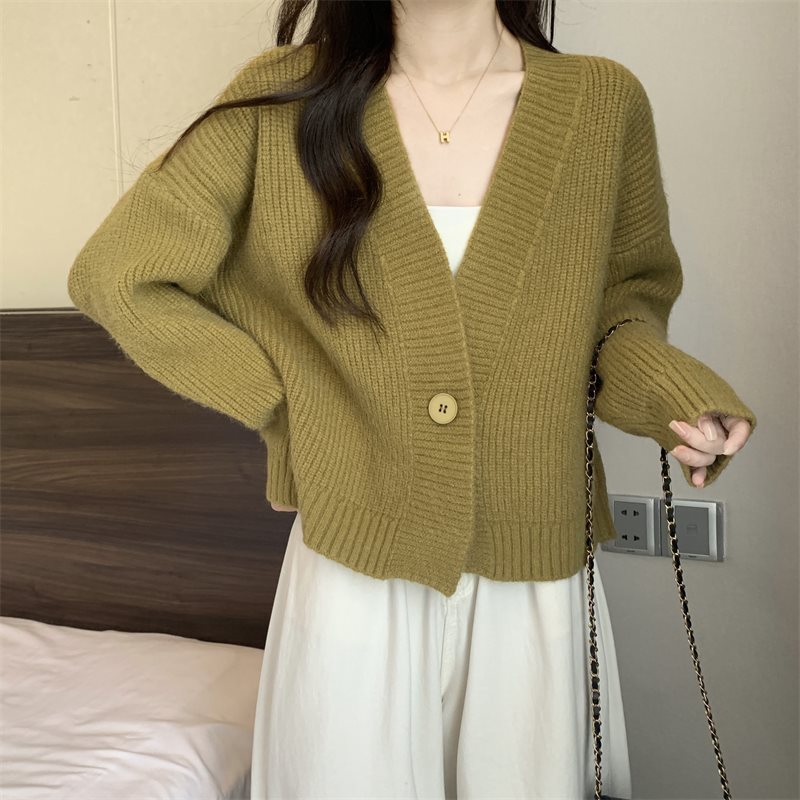Kvinders løse cardigan med V-hals og store knapper Stilla