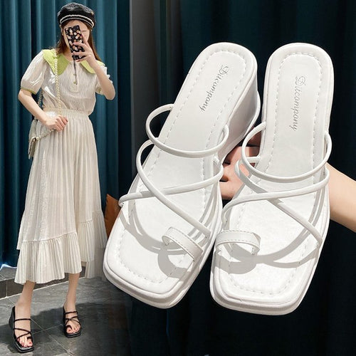 Dame Wedge-sandaler med elegante remme og skridsikker sål Stilla