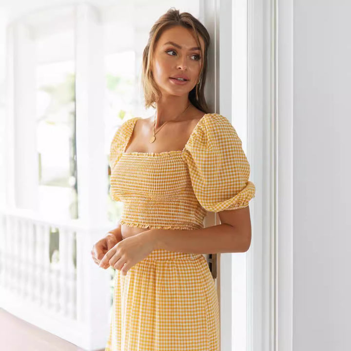 Dame sæt bestående af ternet cropped top og voluminøs nederdel Stilla