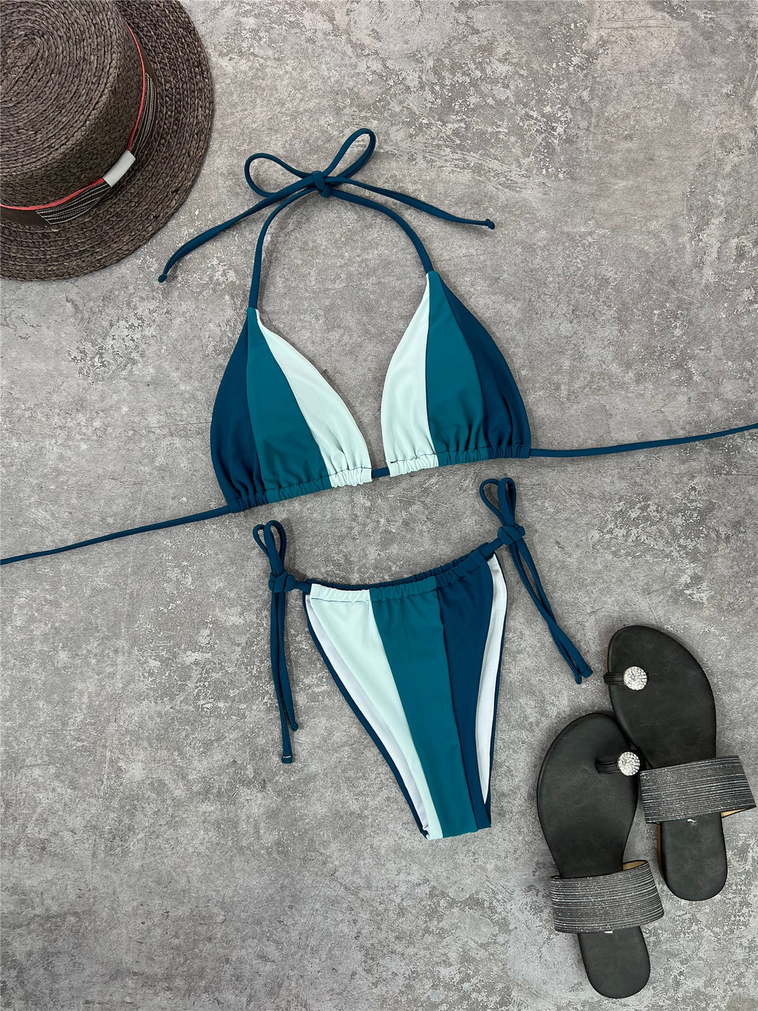 Dame triangel-bikini-sæt med raffinerede bindebånd og geometrisk mønster Stilla