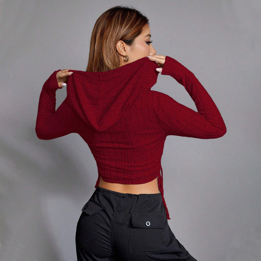 Kvinders cropped hoodie med lange ærmer og elegant rib mønster Stilla