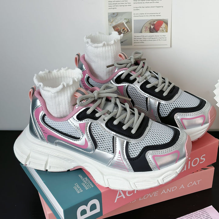 Dame Sporty Chunky Sneakers med åndbart mesh-overflade og elegant rynkedesign Stilla