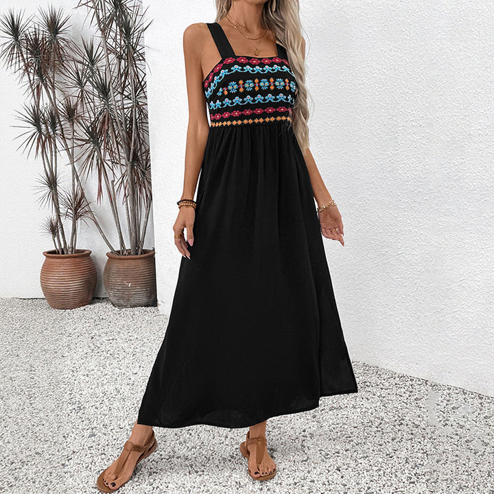 Dame Sommermaxikjole med farverigt broderedesign og brede stropper Stilla