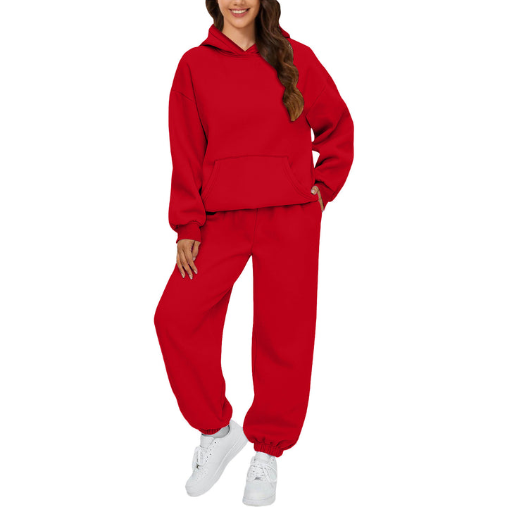 Kvinders behagelige hoodie sæt lavet af blødt sweatstof Skovae
