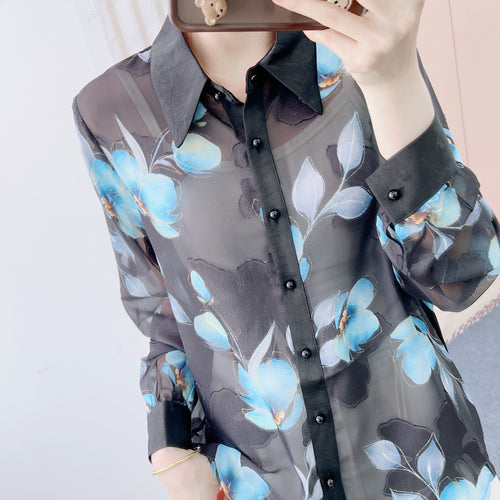 Dame Gennemsigtig Bluse med blomstermønster og elegante knapdetaljer Stilla