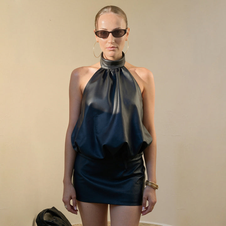 Damen ärmelloses Kunstlederkleid mit modernem Stehkragen Skovae