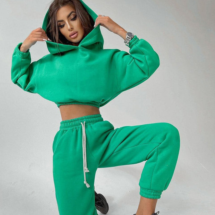 Kvinders sporty cropped sweat sæt med elastisk talje og praktiske lommer Skovae