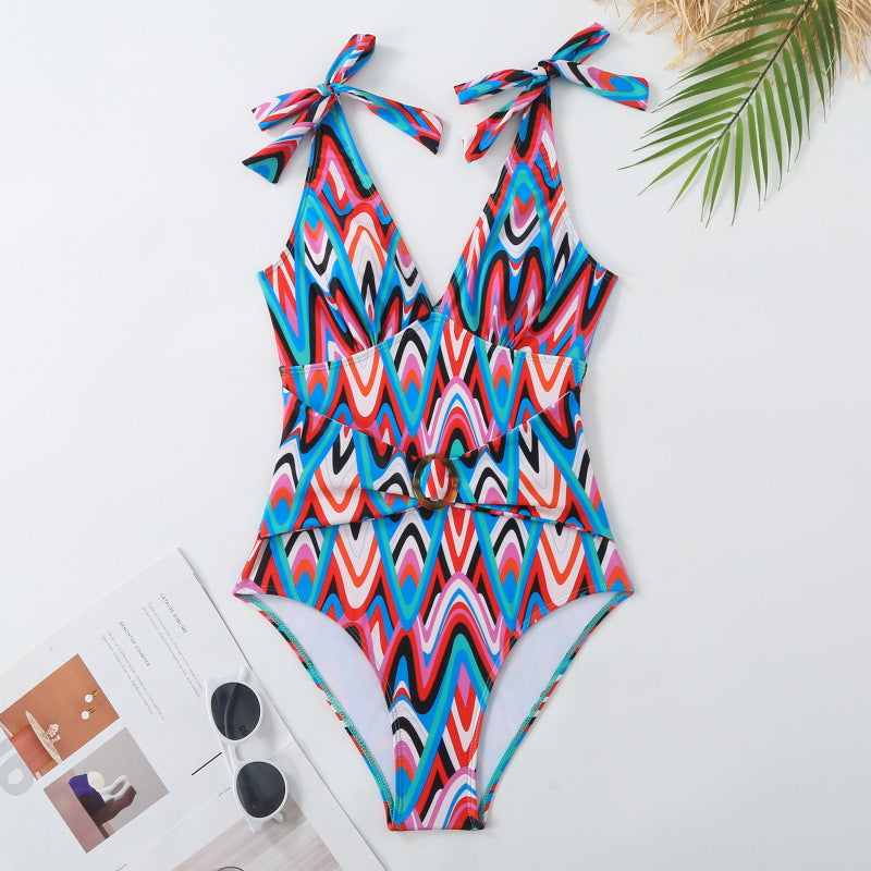 Dame bikini sæt med trendy indviklet nederdel og knyttende top Skovae