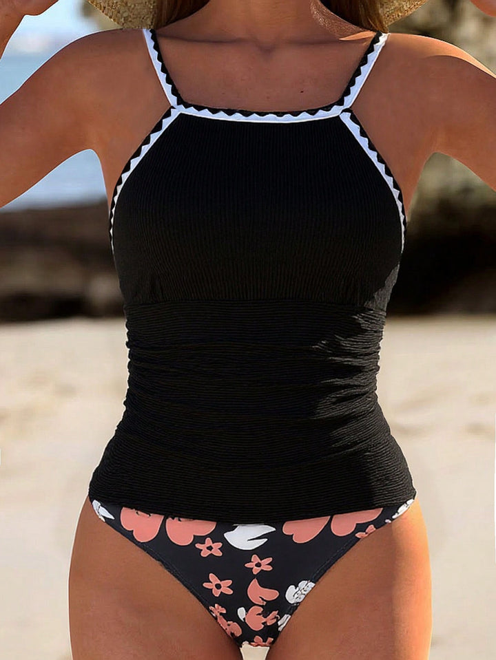 Dame Tankini med moderne flæsekant og blomsterdesign Skovae