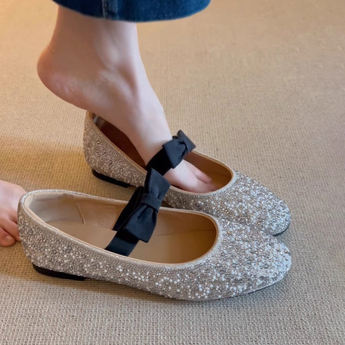 Dame dekorerede Mary Jane ballerinaer med sløjfedetalje Stilla