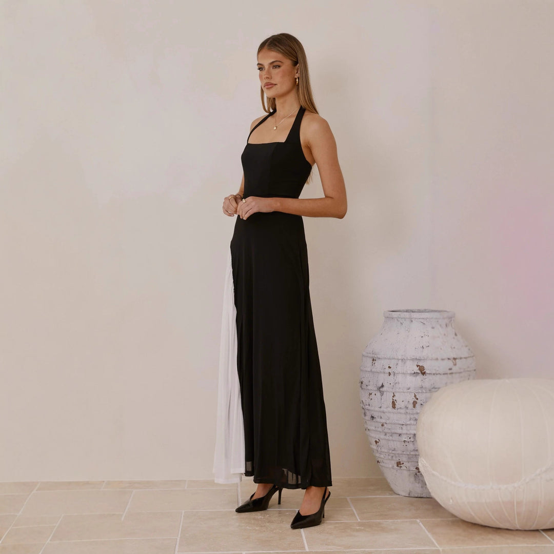 Kvinders aftenkjole med asymmetrisk snit og elegante accenter Stilla
