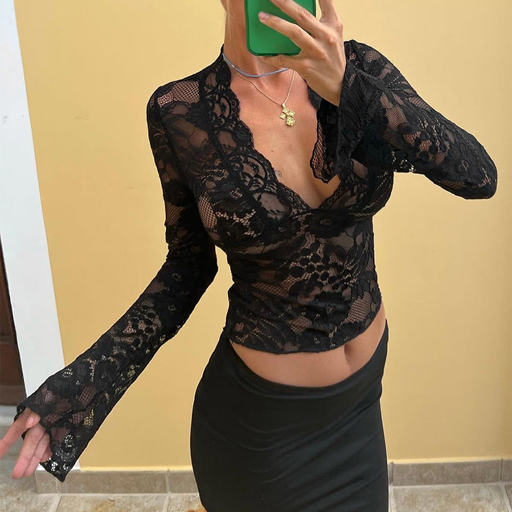 Dame spids-top med dyb V-udskæring og lange ærmer Stilla