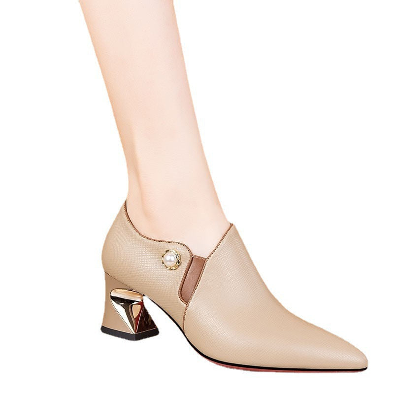 Dame elegante pumps med moderne hæl-design og eksklusive accenter Stilla