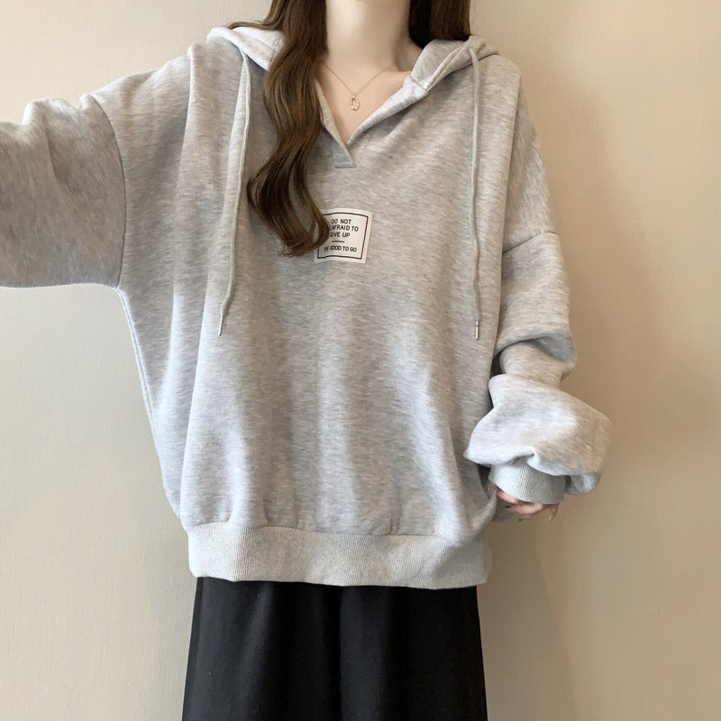 Femme Oversized Hoodie med unikt grafisk detalje Stilla
