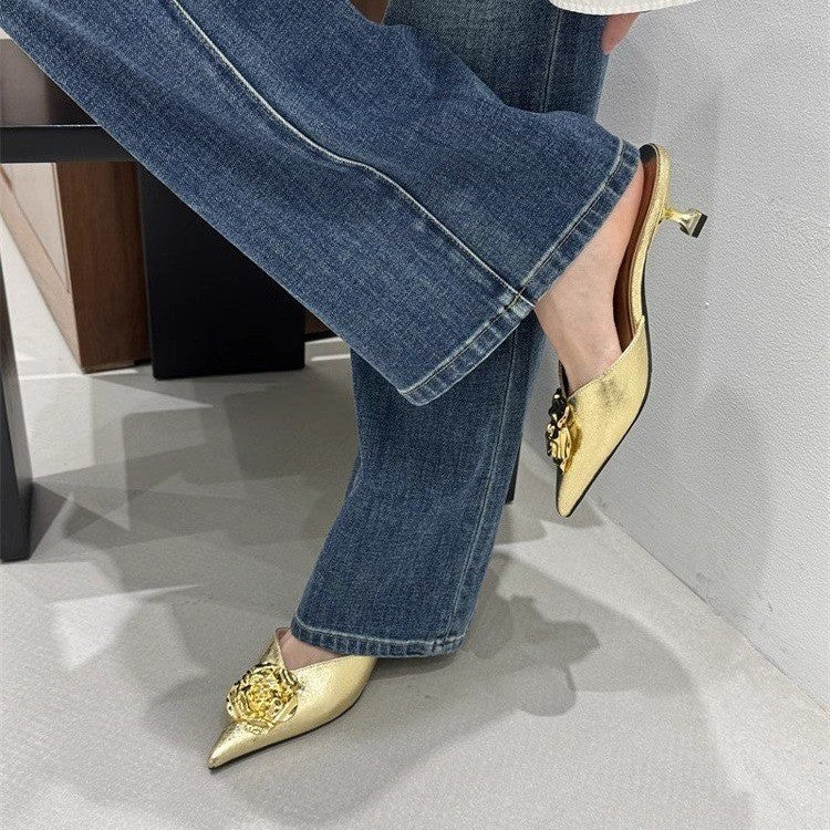 Dame Stilfulde spidse slip-ons med blomsterdekoration Stilla