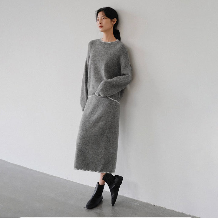 Kvinders hyggelige strik ensemble med elegante detaljer Stilla