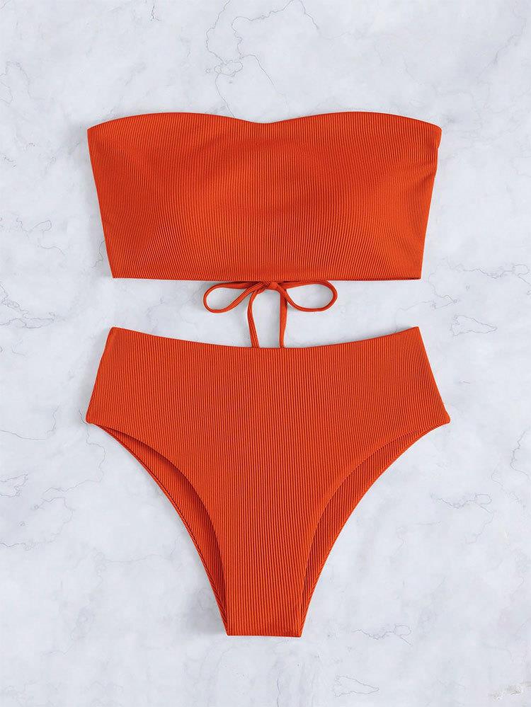 Dame bandeau-bikini med justerbar trusse og raffineret design Skovae