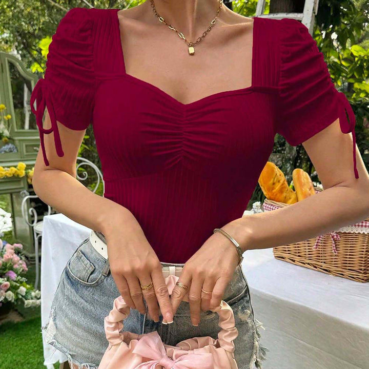 Dame bluse top med flæse detaljer og elegant ryg Stilla