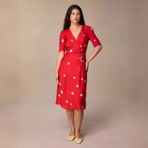 Dame omslagkjole med floral tryk og elegant V-hals Stilla