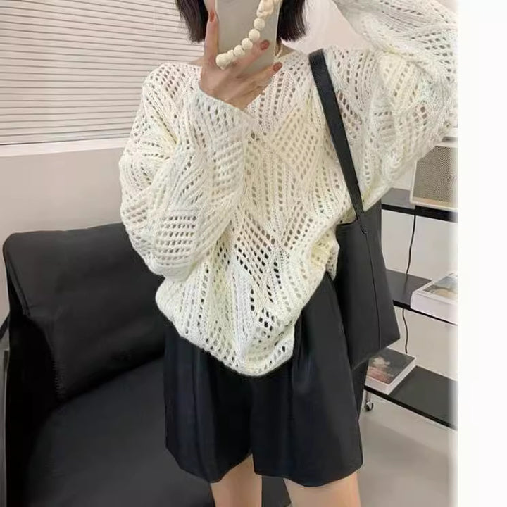 Kvinders luftige strikket sweater i moderne netdesign Stilla