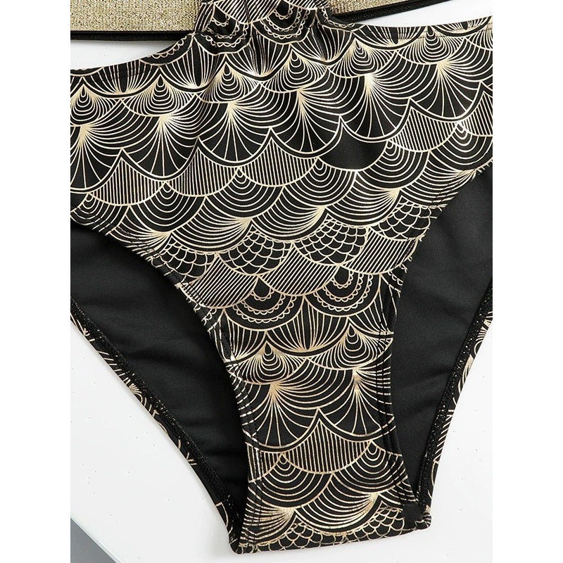 Dame triangel-bikini med glamorøst indpakningsdesign og elegante accenter Skovae