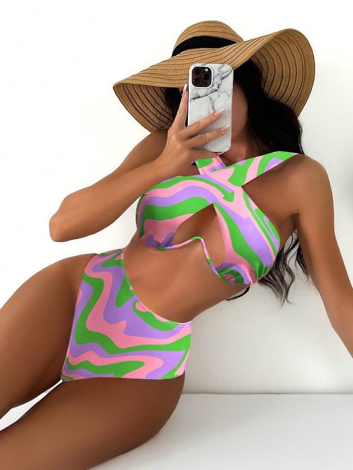 Dame bikini-sæt med kreativt snit og høj benudskæring Stilla