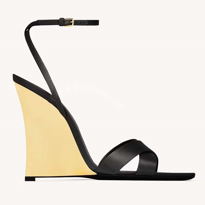 Femme High-Wedge Slide Sandaler med elegant ankelrem Stilla