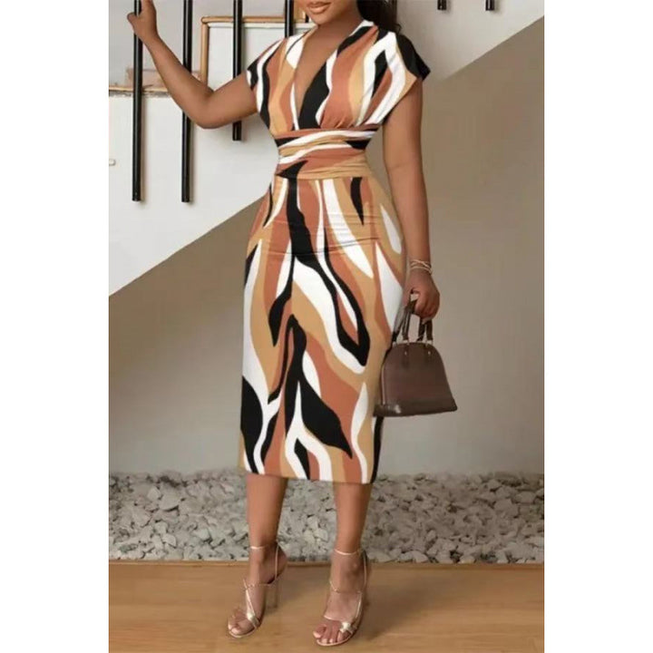 Dame wrap dress with modern pattern and fitted silhouette Skovae