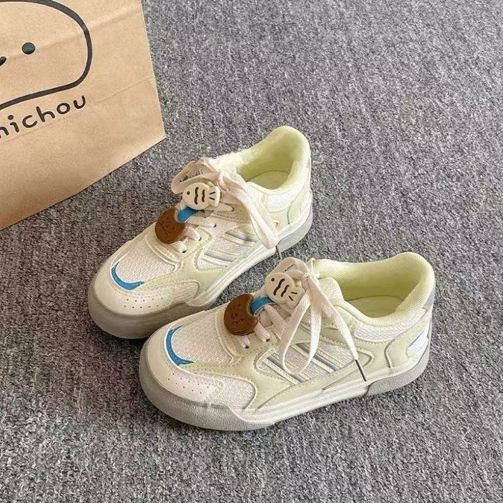 Dame sportlige sneakers med åndbart tekstiloverflade og unikke accenter Stilla