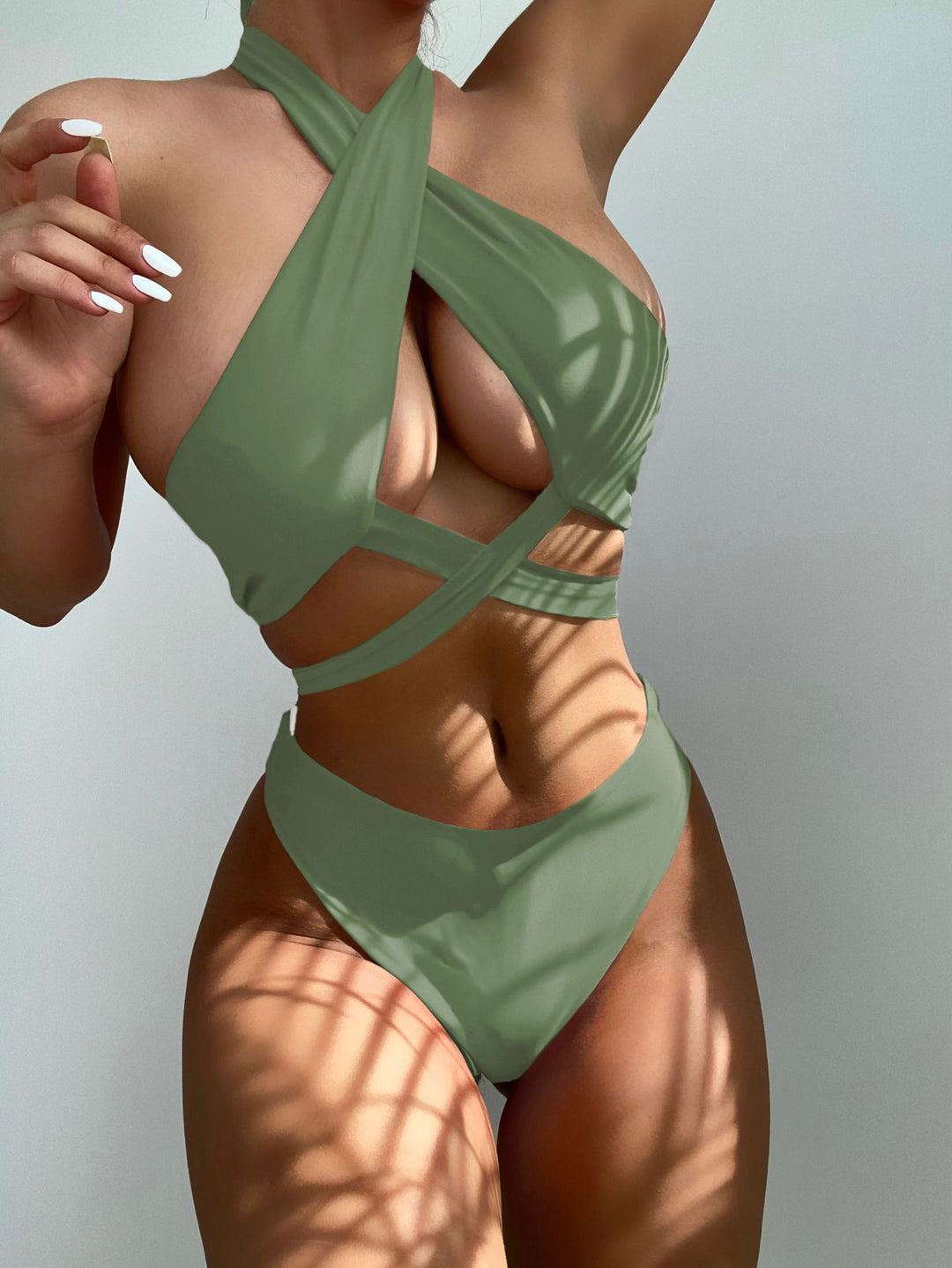 Dame Designer-bikini med krydsrem og høj benudskæring Stilla