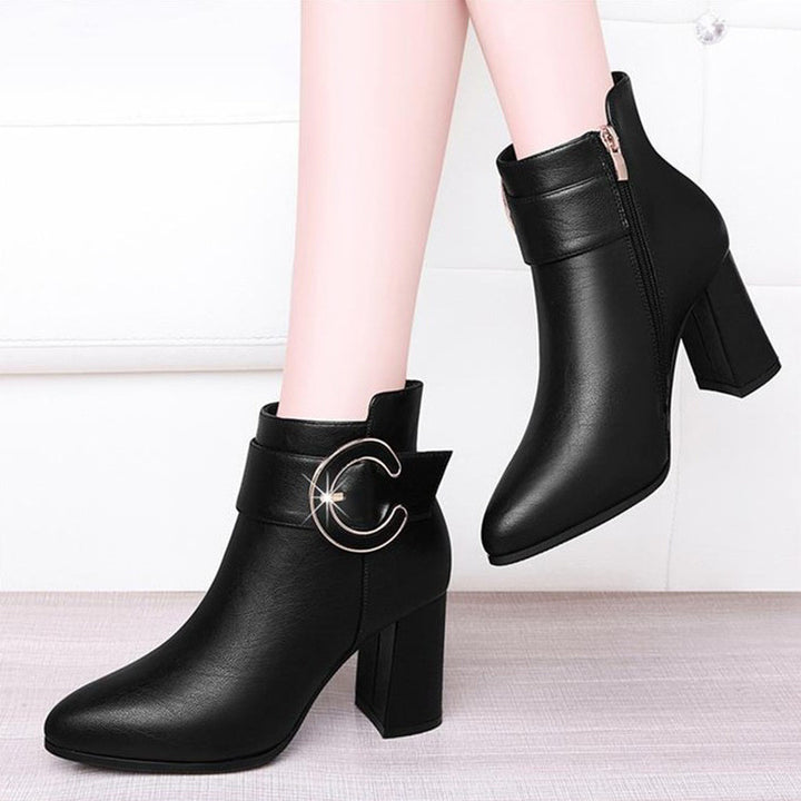Dame elegante Ankle Boots med moderne spænde-applikation Stilla