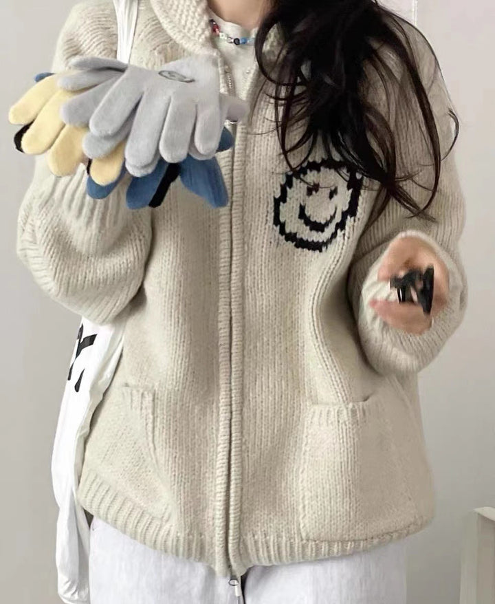 Dame strikjakke med legende motiv og høj komfort Stilla