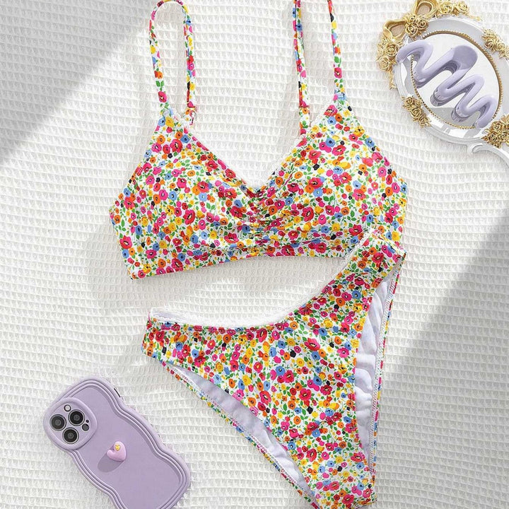 Dame Triangle-bikini med blomsterprint og fine detaljer Skovae