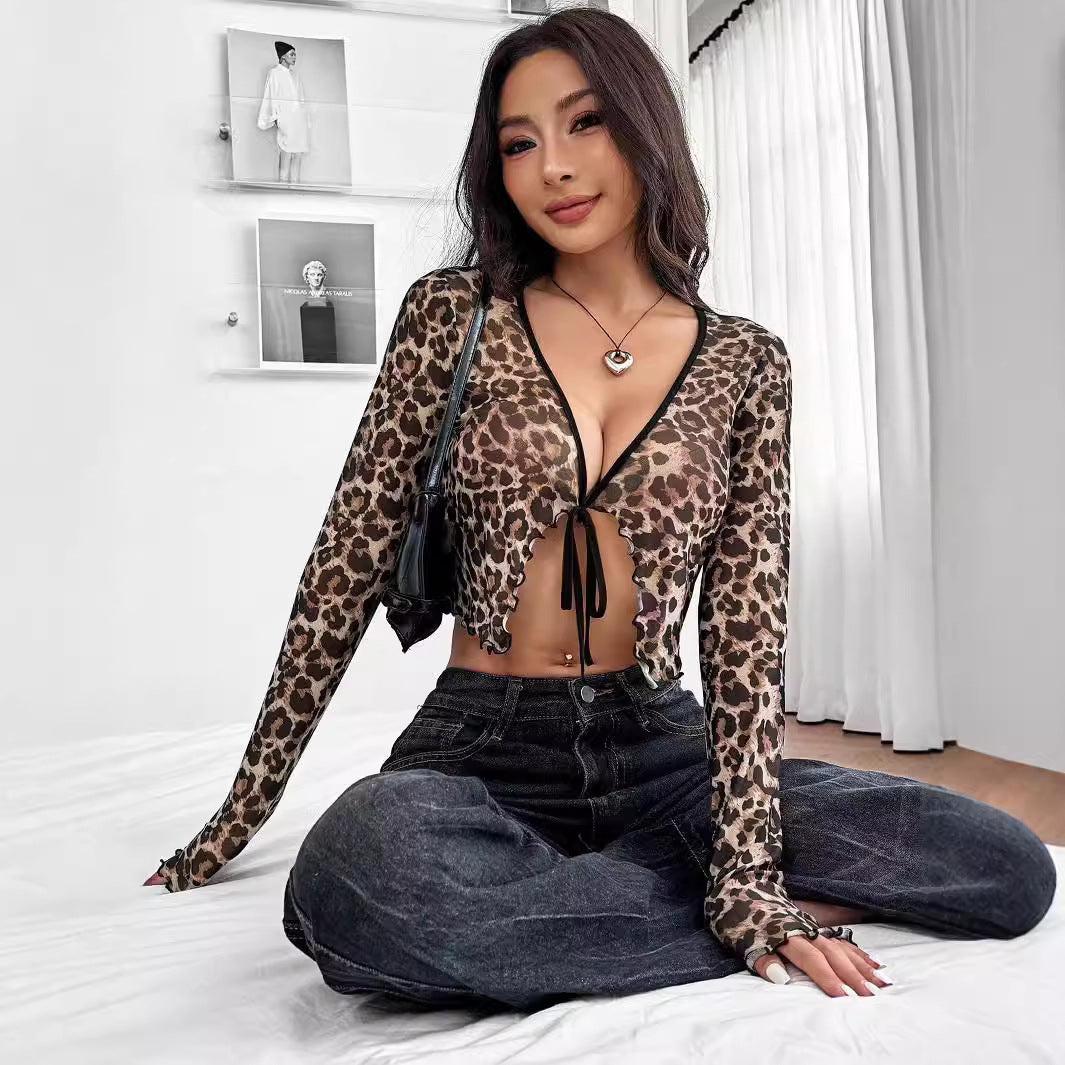 Dame nan taljeret Mesh-Crop-Top med leopardprint, dyb V-udskæring, bindebånd og bølget kant Skovae