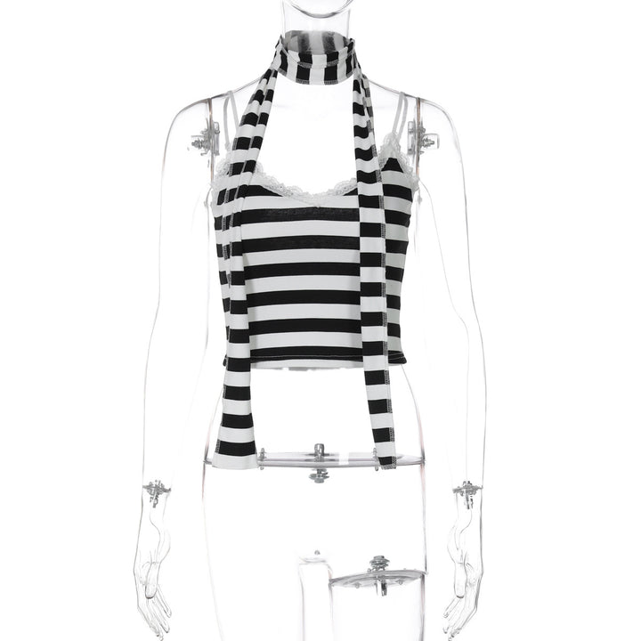 Dame Crop-top med lace accenter og elegante stropper Stilla