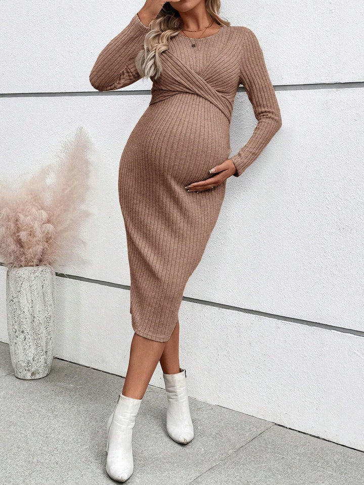 Dame wrapping dress til gravide kvinder med lange ærmer og rib design Stilla