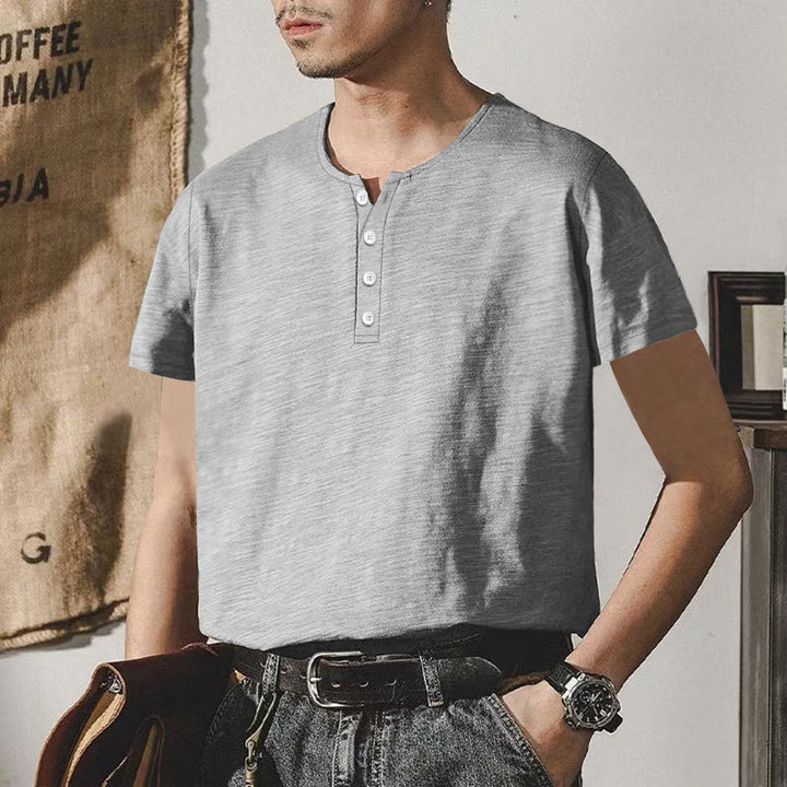 Herre høj kvalitet kortærmet Henley T-shirt med moderne knapper og behagelig pasform Stilla