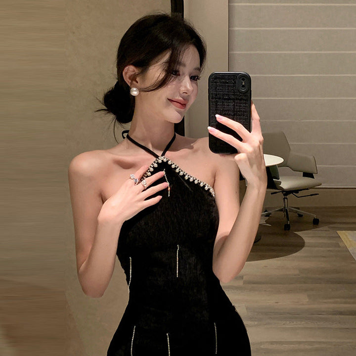 Stilla | Glamourøs Pärlestrik Halterneck Fitted Bodycon Kjole