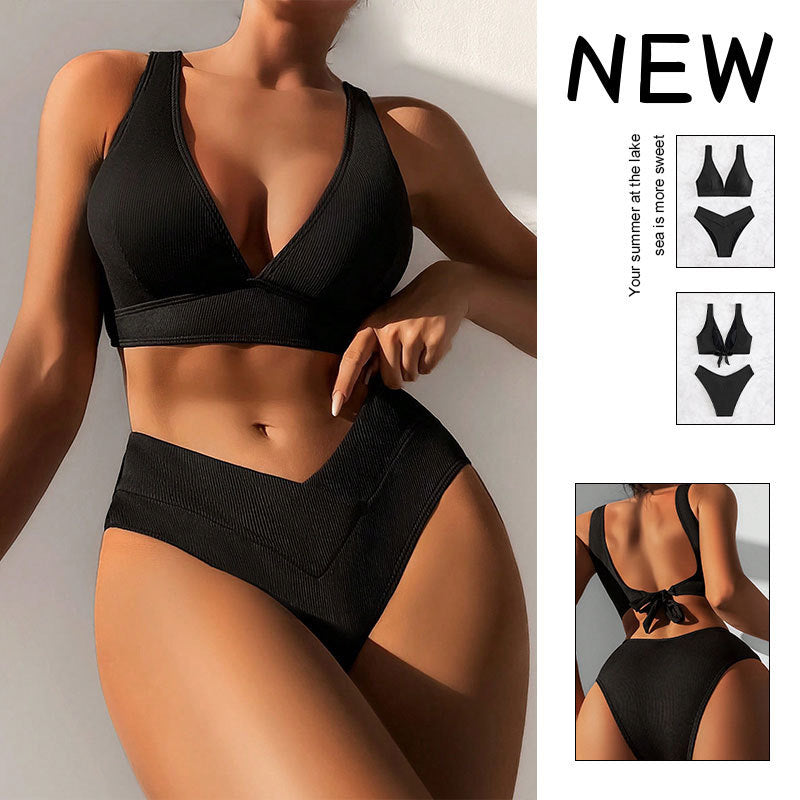 Dame Bikini-Sæt med innovativ V-udskæring og stilfulde krydsdetaljer Stilla