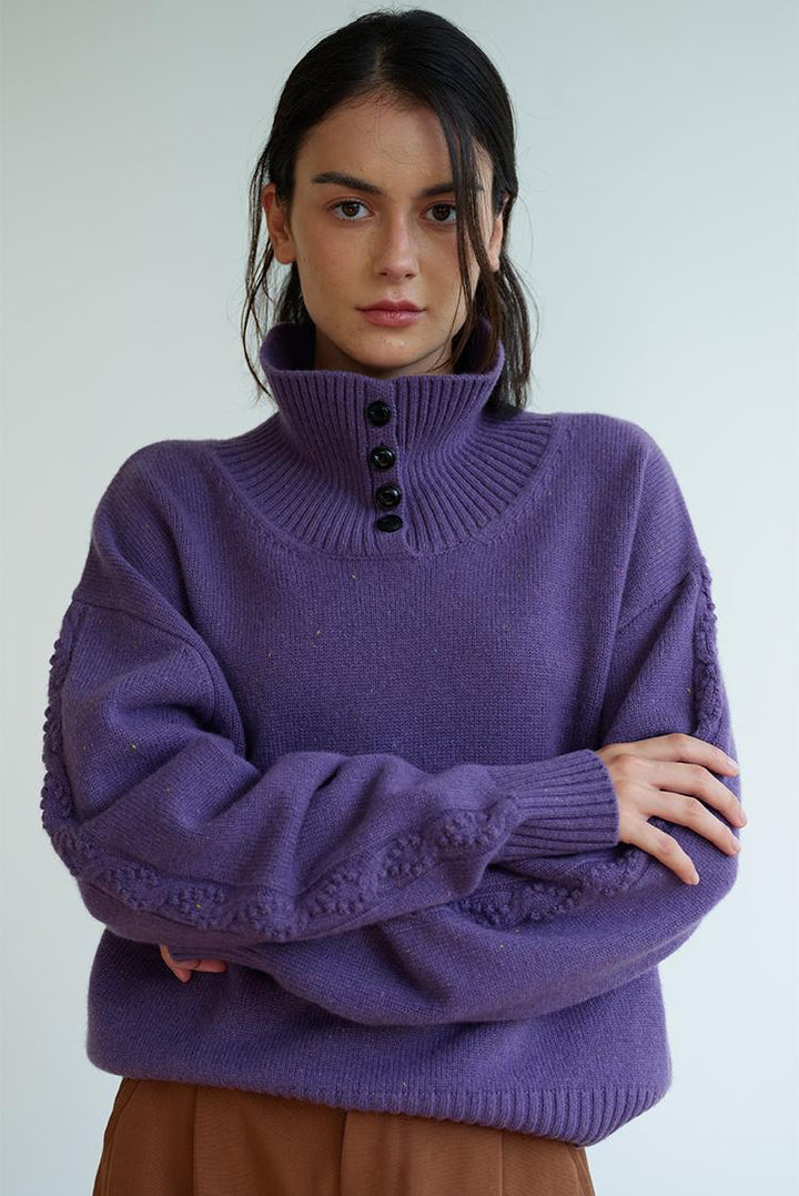 Kvinders fashionable turtleneck sweater med knapdetaljer Stilla