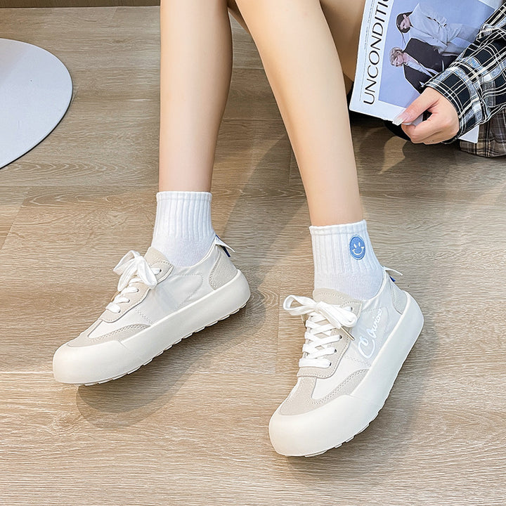 Dame Sneakers i futuristisk design med elastisk overdel og tyk sål Stilla