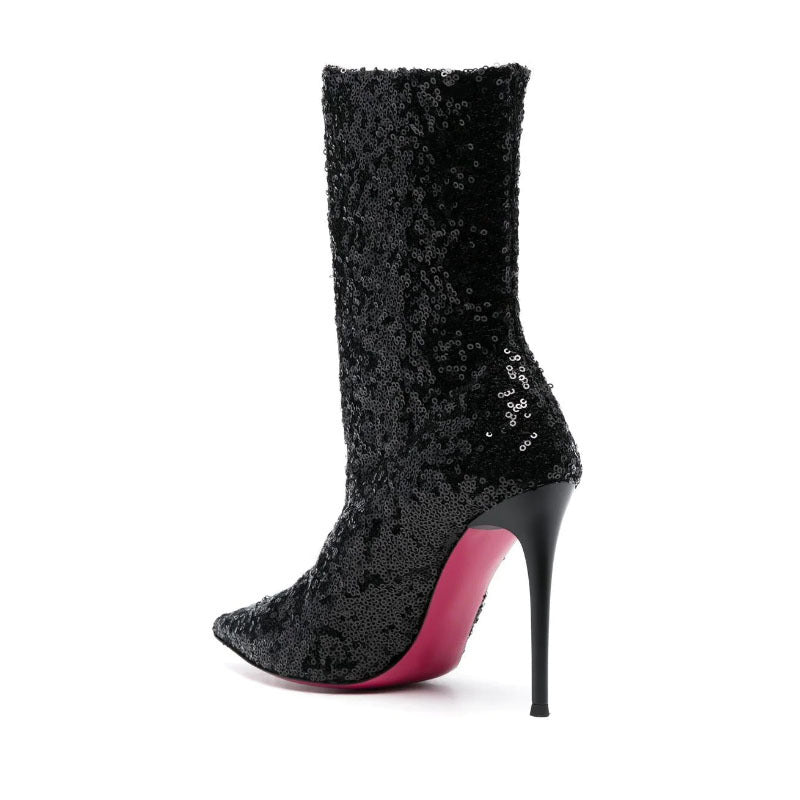 Femme med pailletdekorerede stiletto-støvler Stilla