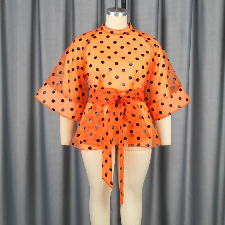 Dame Chiffonbluse med prikket design og elegant taljebælte Skovae