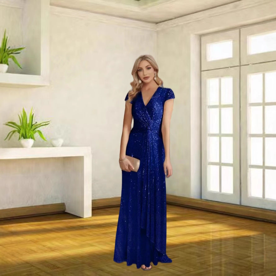 Dame aftenkjole i elegant vikkedesign med funklende pailletter Stilla