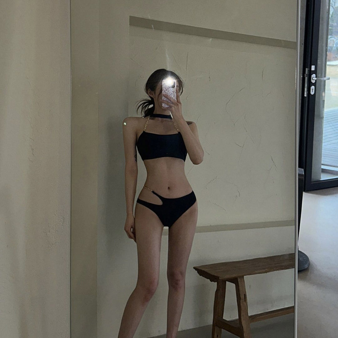 Dame Bikini-sæt med elegant choker og eksklusive kædeakenter Stilla