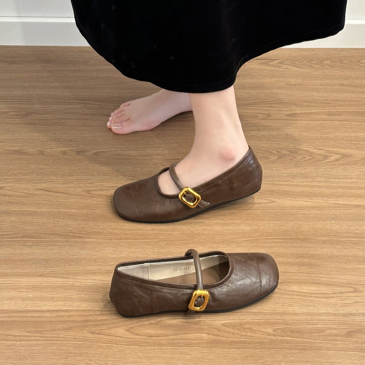 Dame Ballerinaer med firkantet tå og dekorativ rem Stilla