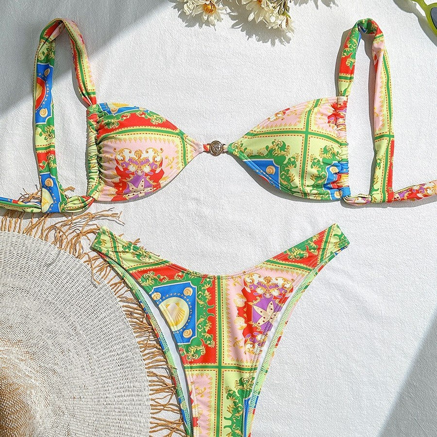 Dame Farverig Bikini-sæt med modige accenter og justerbare stropper Stilla