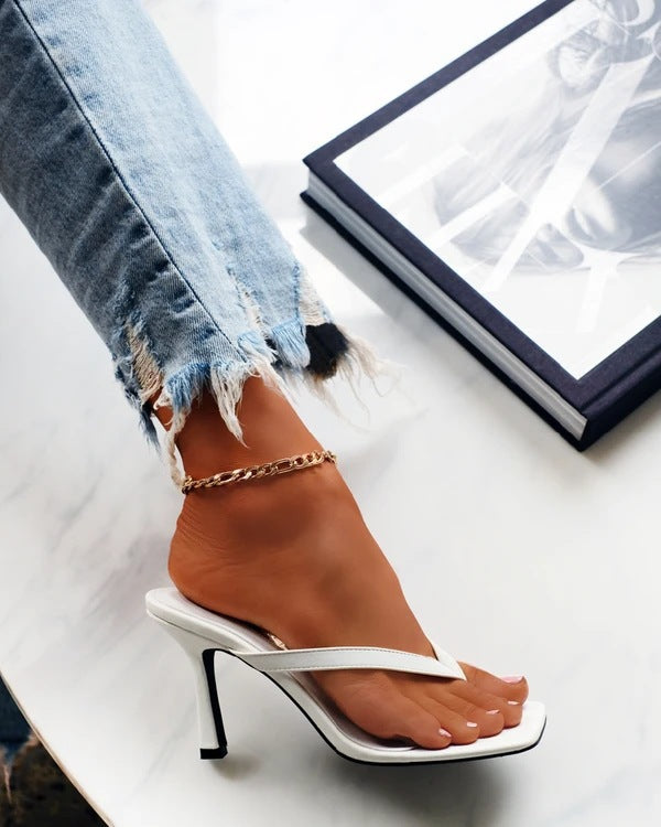 Dame High-Heel Tåseparator med elegant kædeaccent og komfortabel sål Stilla